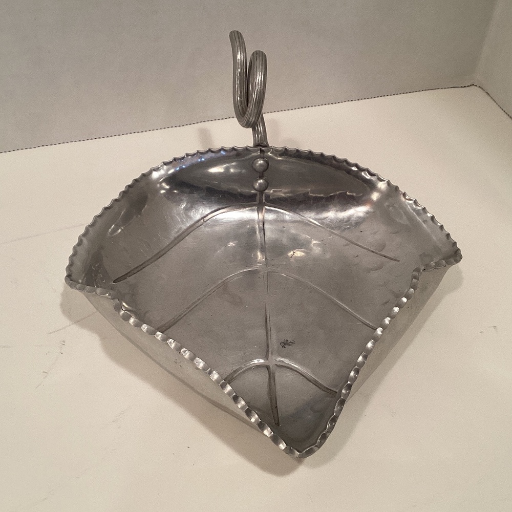 Buenilum Vintage Hand Wrought Small Serving Dish
